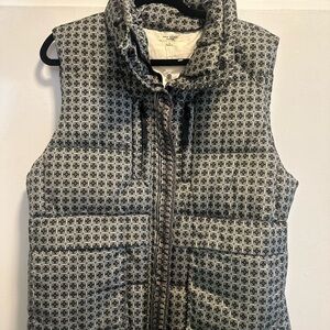 Max Studio Black and White Patterned Vest